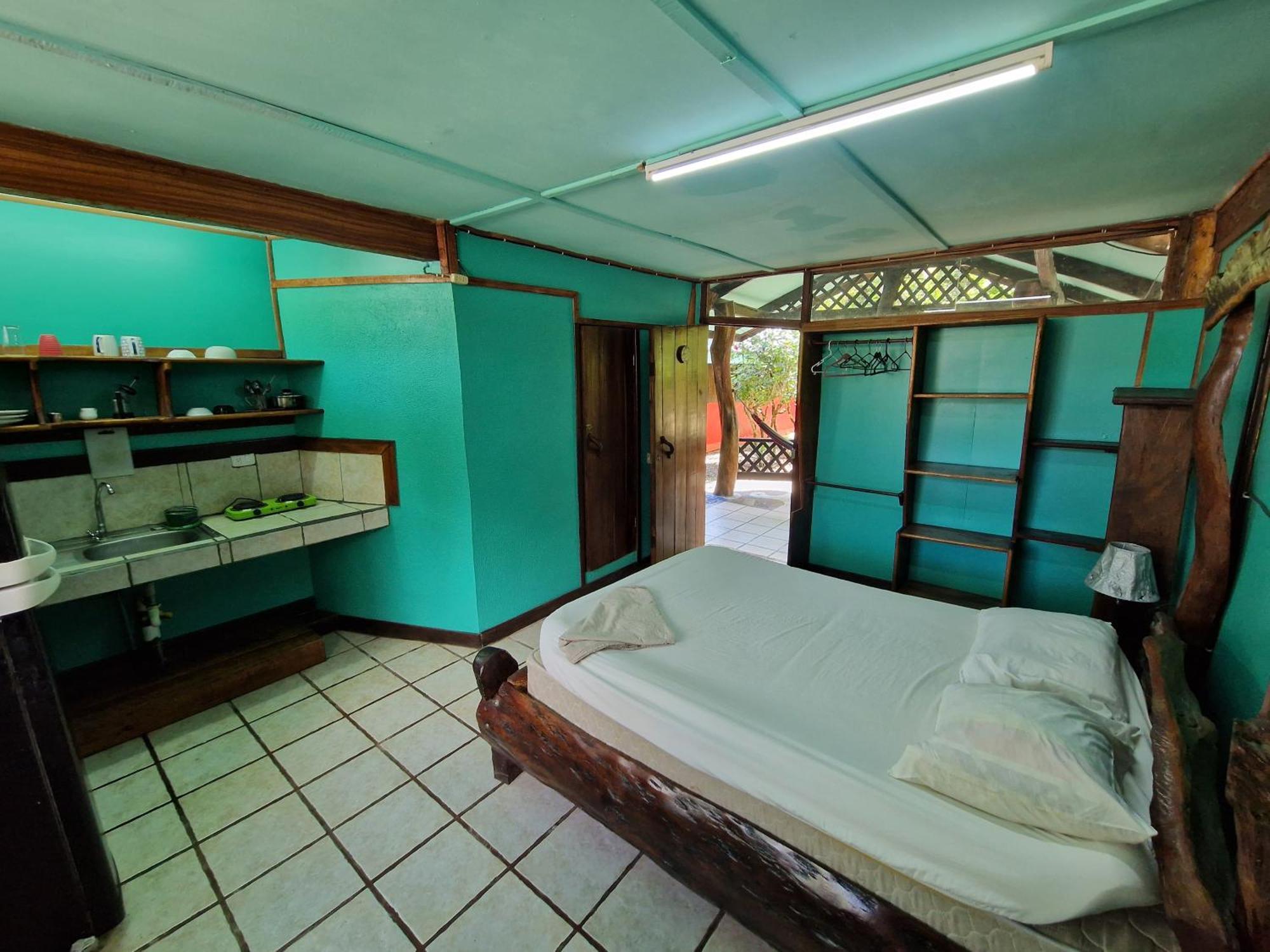 Playa Negra Brewing Beachfront Hotel Puerto Viejo de Talamanca Extérieur photo